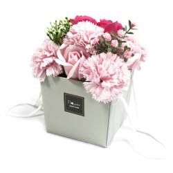 Bouquet Fiori Rose-Sapone Rose e garofani