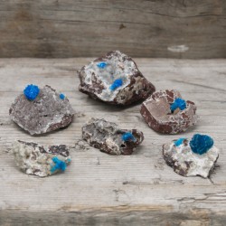 Cavansite avec des métriques de 30-40 mm