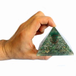 Lrg Orgonite Piramide 70mm - Angelo