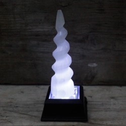 Torre a spirale in corno di unicorno in selenite - 15 cm