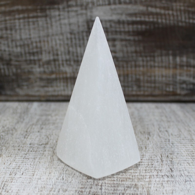 Piramide di selenite - 10 cm-BACCHETTE DI SELENITE-HOSTENATURA