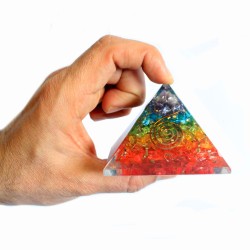 Piramide di Orgonite Lrg 70mm - Gemme dei Chakra