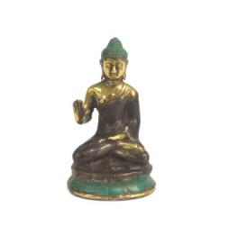 Buda sentado con la mano hacia arriba