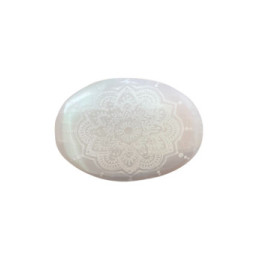 Piedra de palma de Selenita - Mandala grabada