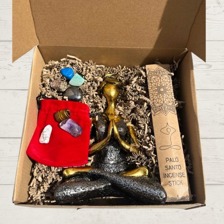 KIT NAMASTE - KIT MEDITACION (FIGURA DE YOGA, INCIENSO PALO SANTO Y 7 PIEDRAS NATURALES)