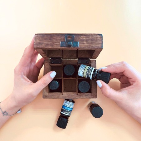 KIT AROMATERAPIE (CUTIE DE LEMN SI 6 ULEIURI ESENTIALE)