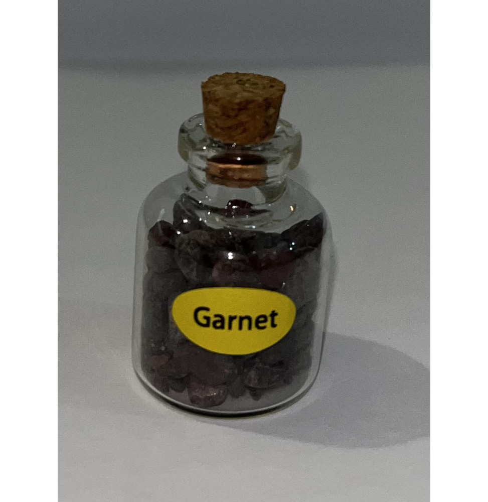 GRANATE (Garnet) botellita 7,5gr aprox.