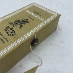 Himalayan Sughandit Dhoop Räucherstäbchen Set - Sandelholz - Reinigt die Luft und den Geist - 100% natürlich - 30 Räucherstäbche