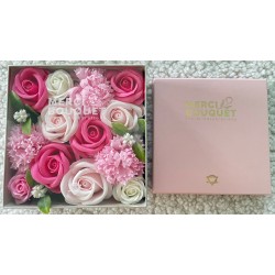 Caixa Quadrada - Bênçãos do Bebê - Rosas - Buquê de Flores de Sabonete - 15x8x15cm