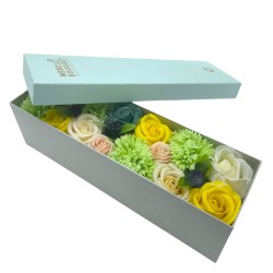 Caixa Llarga - Celebracions de Primavera - Grogues i Verdes - Bouquet Flors de Sabó - 28x8x8,5cm