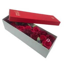 Coffret Long - Roses Rouges Classiques - Bouquet de Fleurs Savon - 28x8x8.5cm