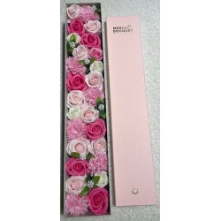 Coffret extra long - Bénédictions de bébé - Roses - Bouquet de fleurs de savon - 50x8x9.5cm