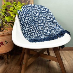 Coperta Indaco fatta a mano - 170x120 cm - Onde Namoona - 100% Cotone