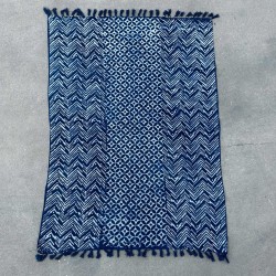 Pătură indigo realizată manual - 170x120cm - Namoona Waves - 100% bumbac