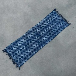 Eskuz egindako Indigo alfonbra - 170x60cm - Heerak eredua - %100 kotoia