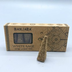 Banjara Smudge Pyramide Räucherkegel - Weißer Salbei - Weißer Salbei - Handgefertigt - Bio - Hergestellt in Indien