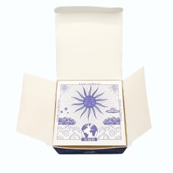 Candela magica Hop Hare con fiori e gemme - Il sole - Candela fatta a mano in cera di soia - 8,8x5 cm