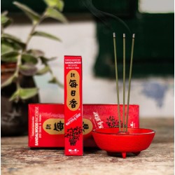 Incenso Japonês Morning Star Sândalo Sandalwood Nippon Kodo (20g) 50 varetas + queimador de incenso.