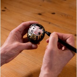 Daruma Black Medium Protection - Japonia tradizionala - Helburuko panpina