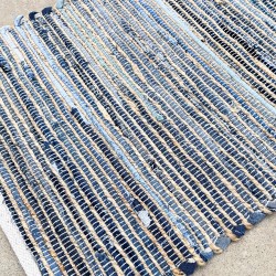 Klein vloerkleed 50x90 blauwe tinten - gerecycled katoen en jute - handgemaakt in India