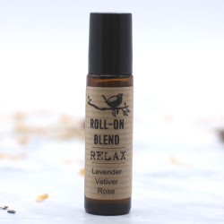 ロールオンエッセンシャルオイルブレンドリラクゼーションラベンダー、ベチバー、ローズとビタミンE-10ml。