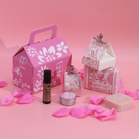 Set cadou Agnes & Cat Flourish and Happiness Wellbeing - Săpun lucrat manual, șampon solid, balsam de buze și ulei roll-on