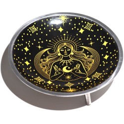 Emaillierter Opferteller, dreibeinige goldene Göttin auf schwarzem Grund, 16 x 4 cm