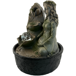 Fontanna wodna z żywicy Gaia Mother Earth ze światłem 20x20x25 cm