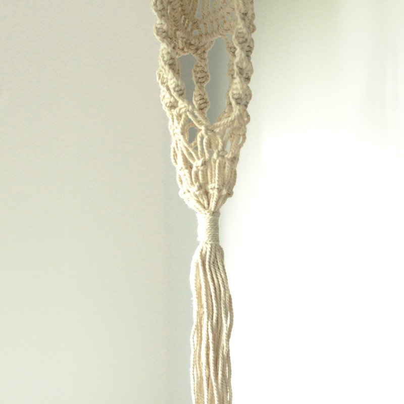 Jardiniera Macrame - Lungă cu Cerc de Rattan-VASOARE MACRAME-HOSTENATURA