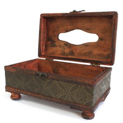 Classic Glamour Handkerchief Box with Legs