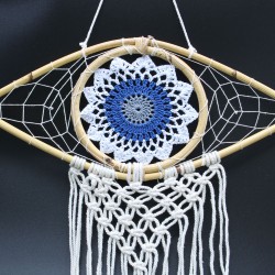 Łapacz snów - Med Macramé Eye biały / niebieski / szary