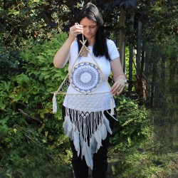 Dream Catcher - Lrg Macrame Piramide Alb / Gri