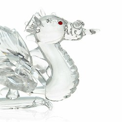 Dragon de cristal aux yeux rouges