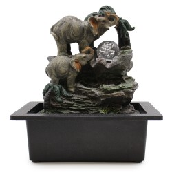 Font d'aigua de sobretaula - 30 cm - Família d'elefants