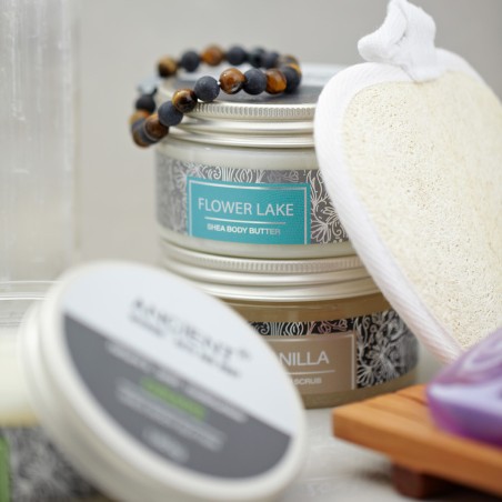 Manteca de Karité 180g - Flores de Lago - Rosas de Bulgaria, violeta, vainilla y almizcle blanco - Shea Body Butter